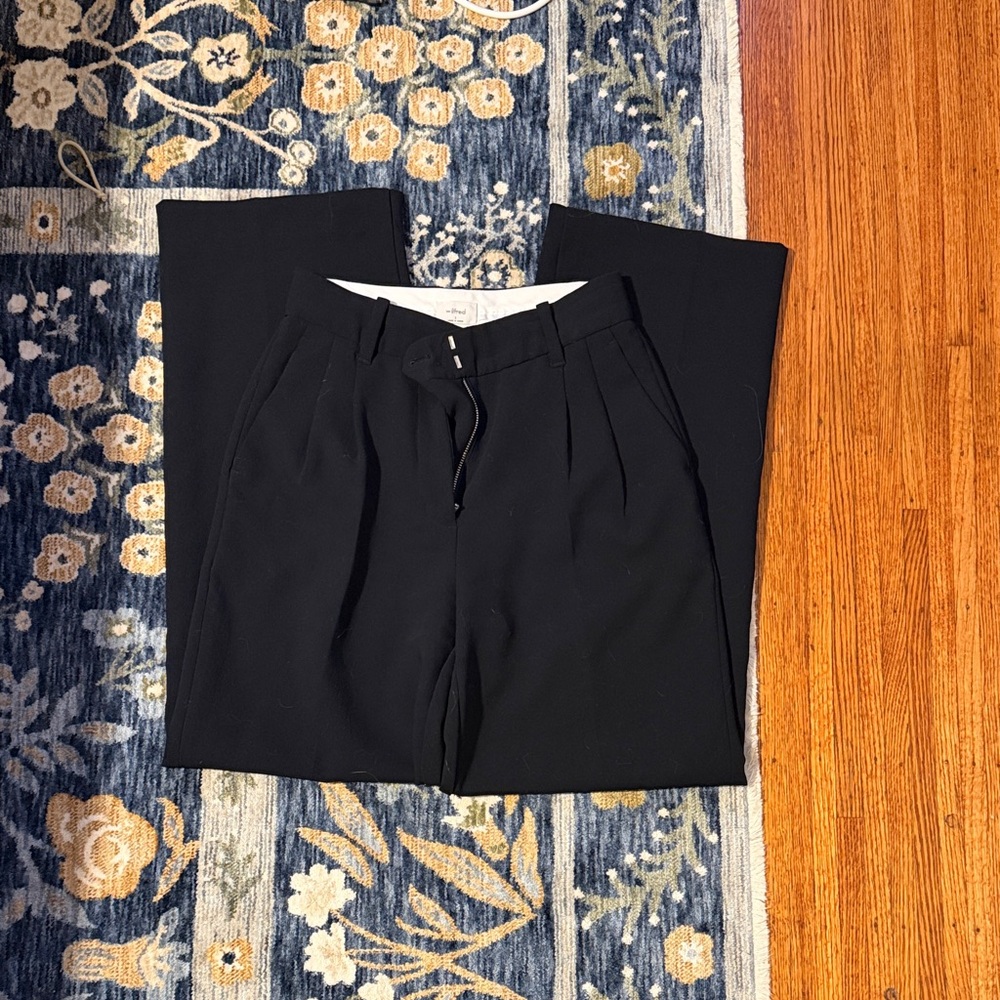 Aritzia Wilfred Effortless pants size 2 black